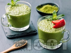 Вкусен и лесен зелен чия пудинг с йогурт, кленов сироп, ядково мляко, банан и бейби спанак - снимка на рецептата Вкусен и лесен зелен чия пудинг с йогурт, кленов сироп, ядково мляко, банан и бейби спанак - снимка на рецептата